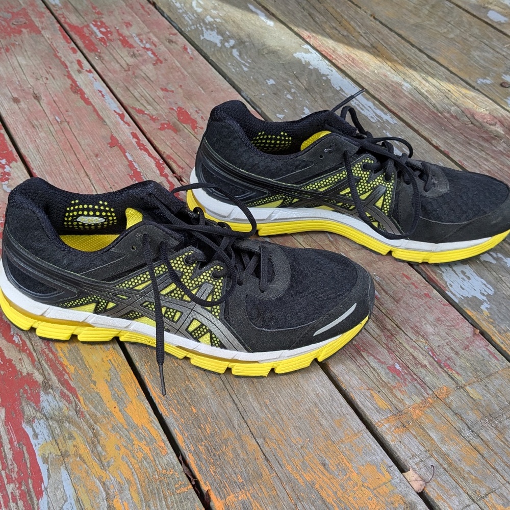 ASICS Running shoes